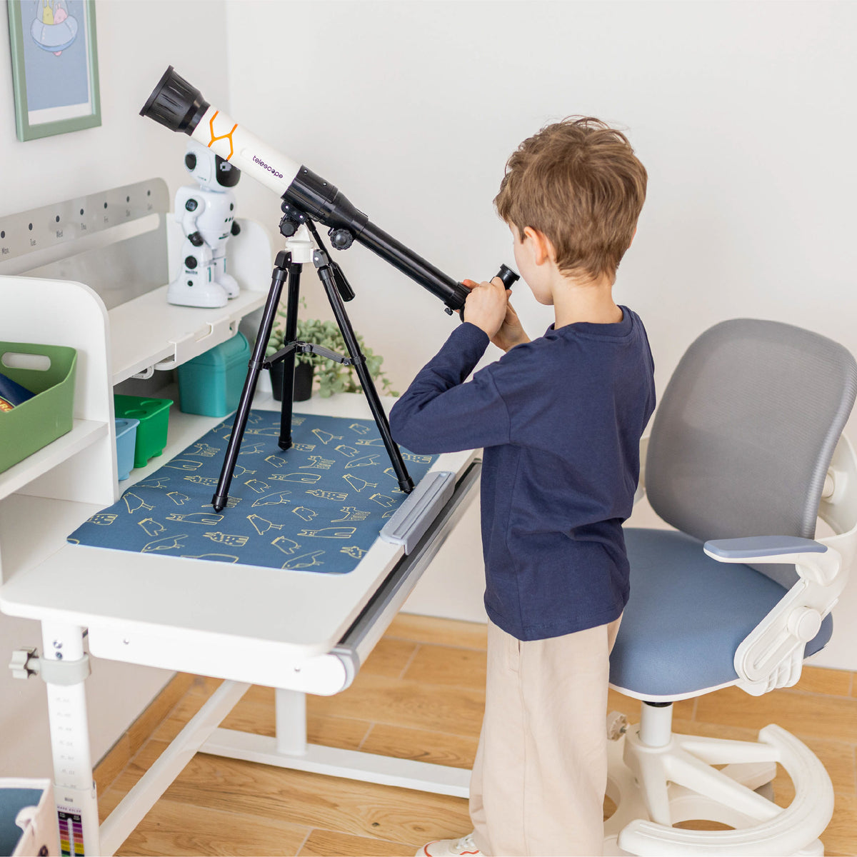 Ergonomischer Kinderschreibtisch Mark Adler Study 5.0 Grey 90 cm