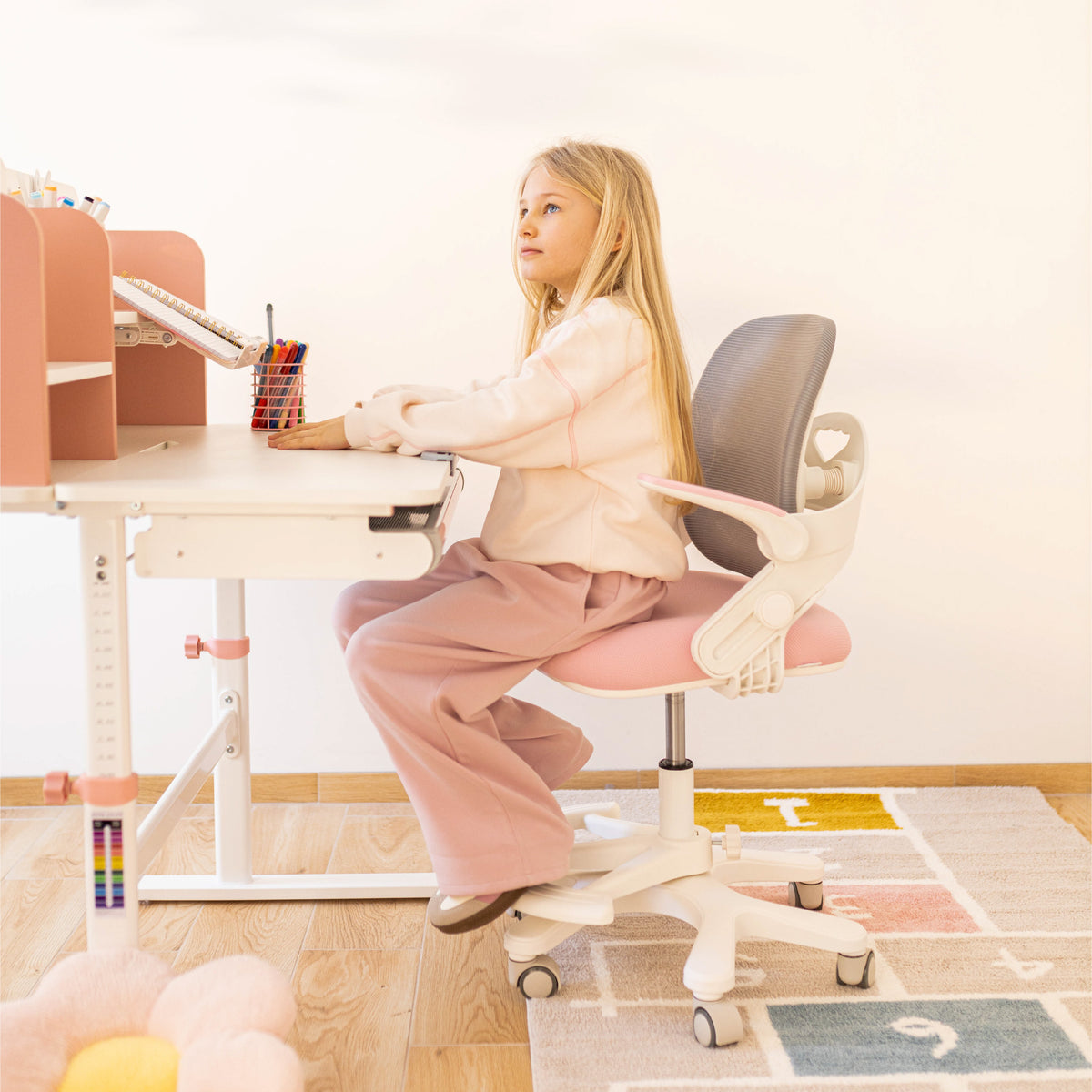 Ergonomischer Kinderschreibtisch Mark Adler Study 5.0 Pink 90 cm