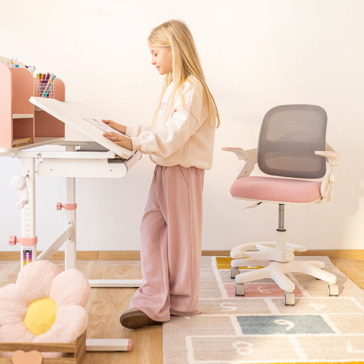 Ergonomischer Kinderschreibtisch Mark Adler Study 5.0 Pink 90 cm