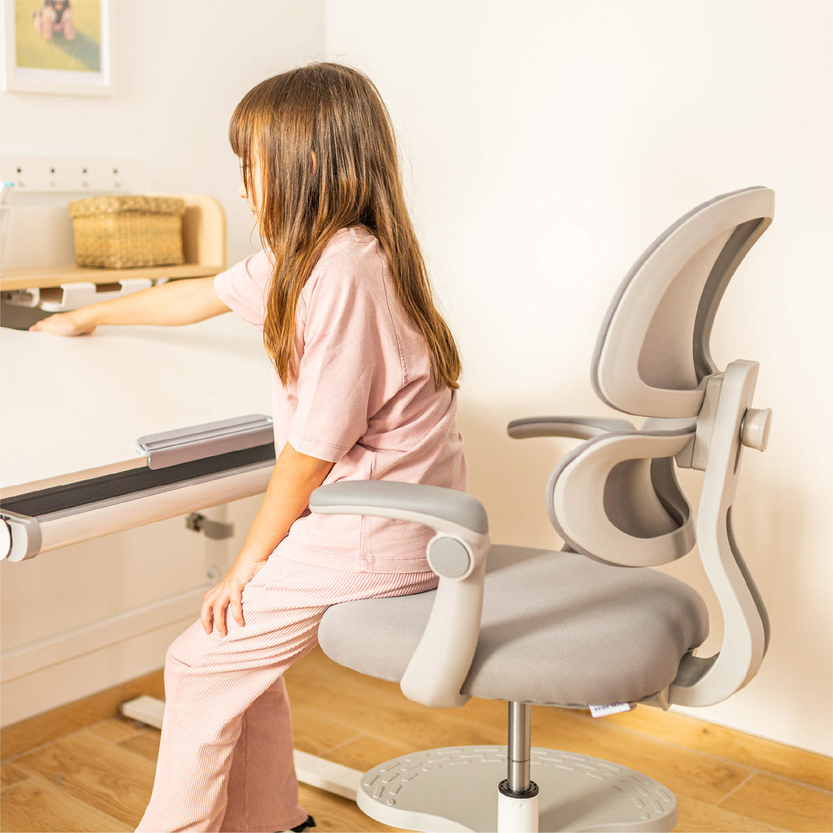 Ergonomischer Kinderschreibtischstuhl Mark Adler Junior 4.4 Grau