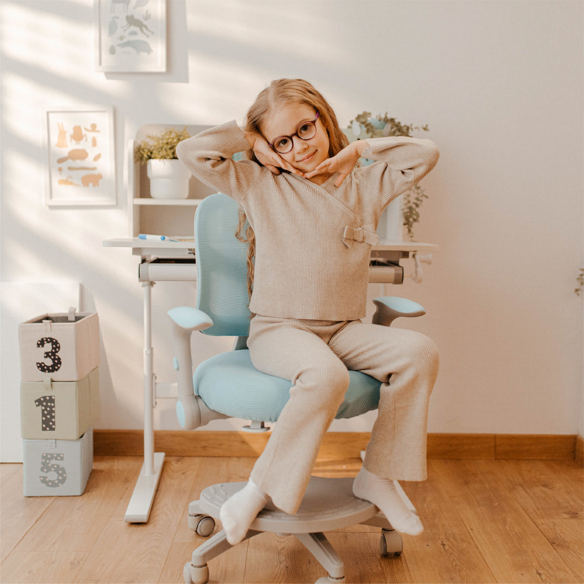 Mark Adler Junior 4.6 Blau ergonomischer Kinderstuhl