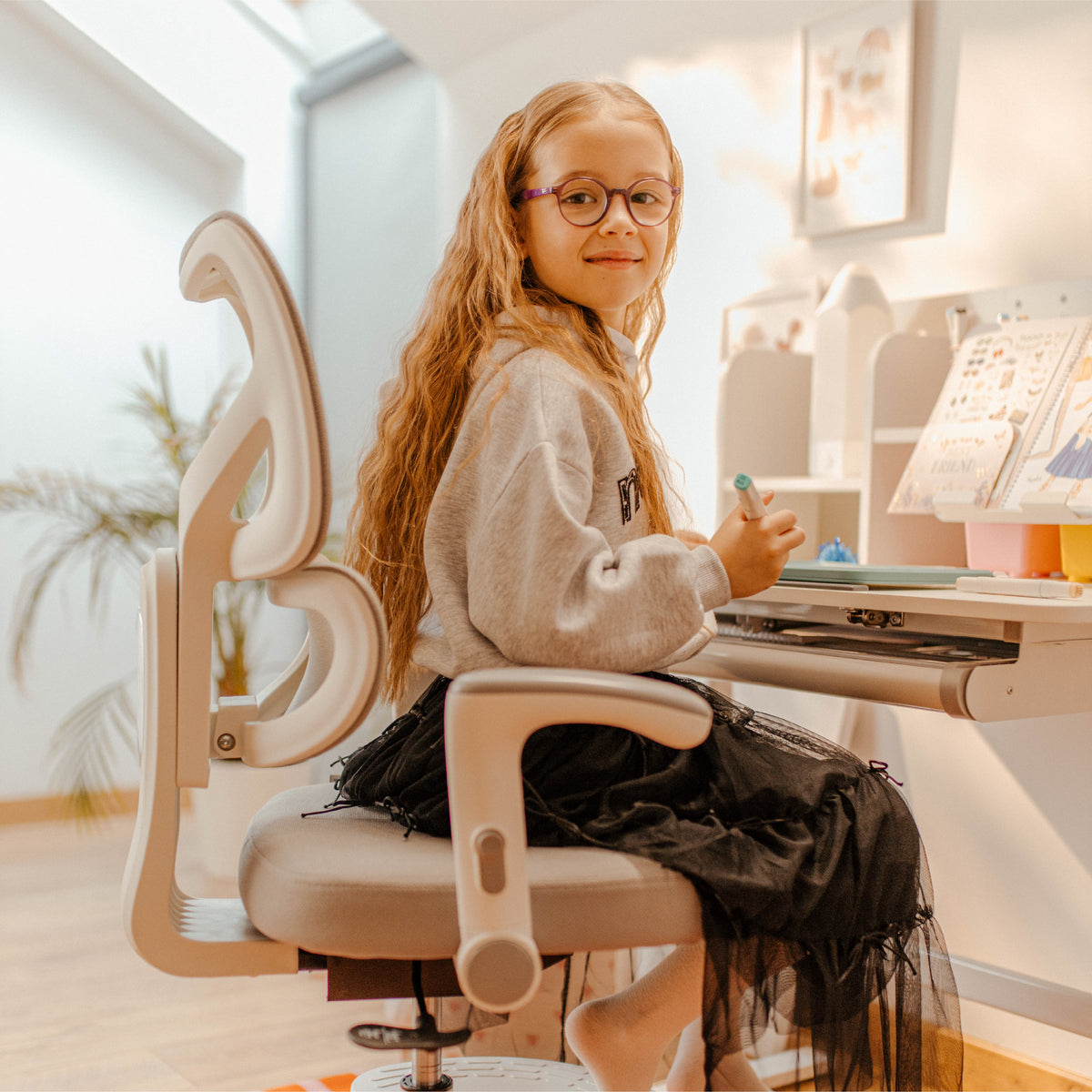 Mark Adler Junior 5.3 Drehstuhl Grau für Kinder