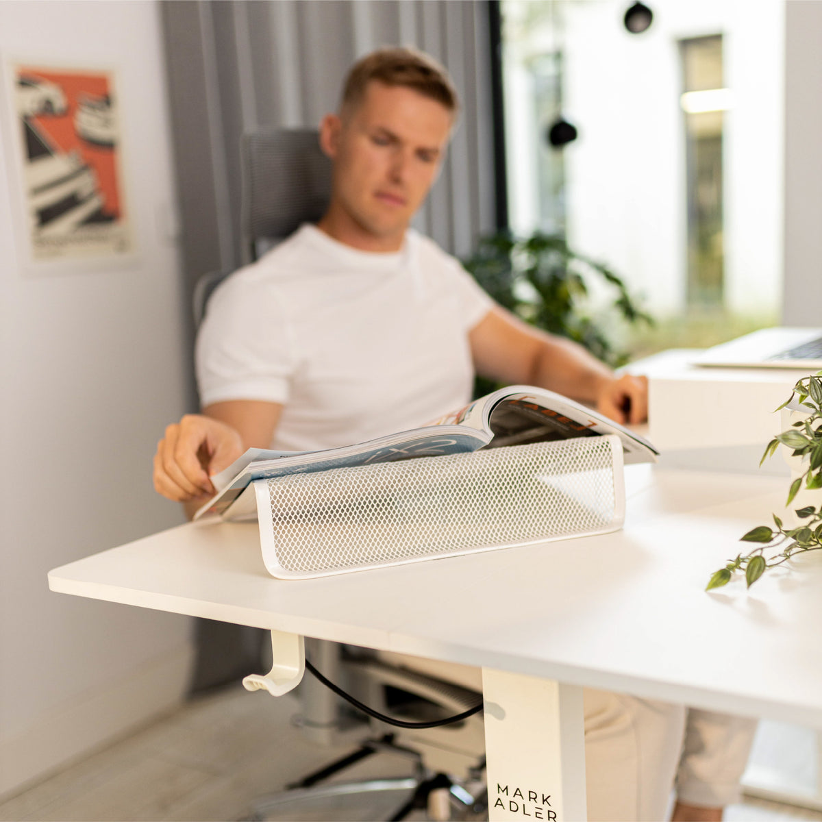 Mark Adler Leader 7.6 Elektrischer Schreibtisch Weiß