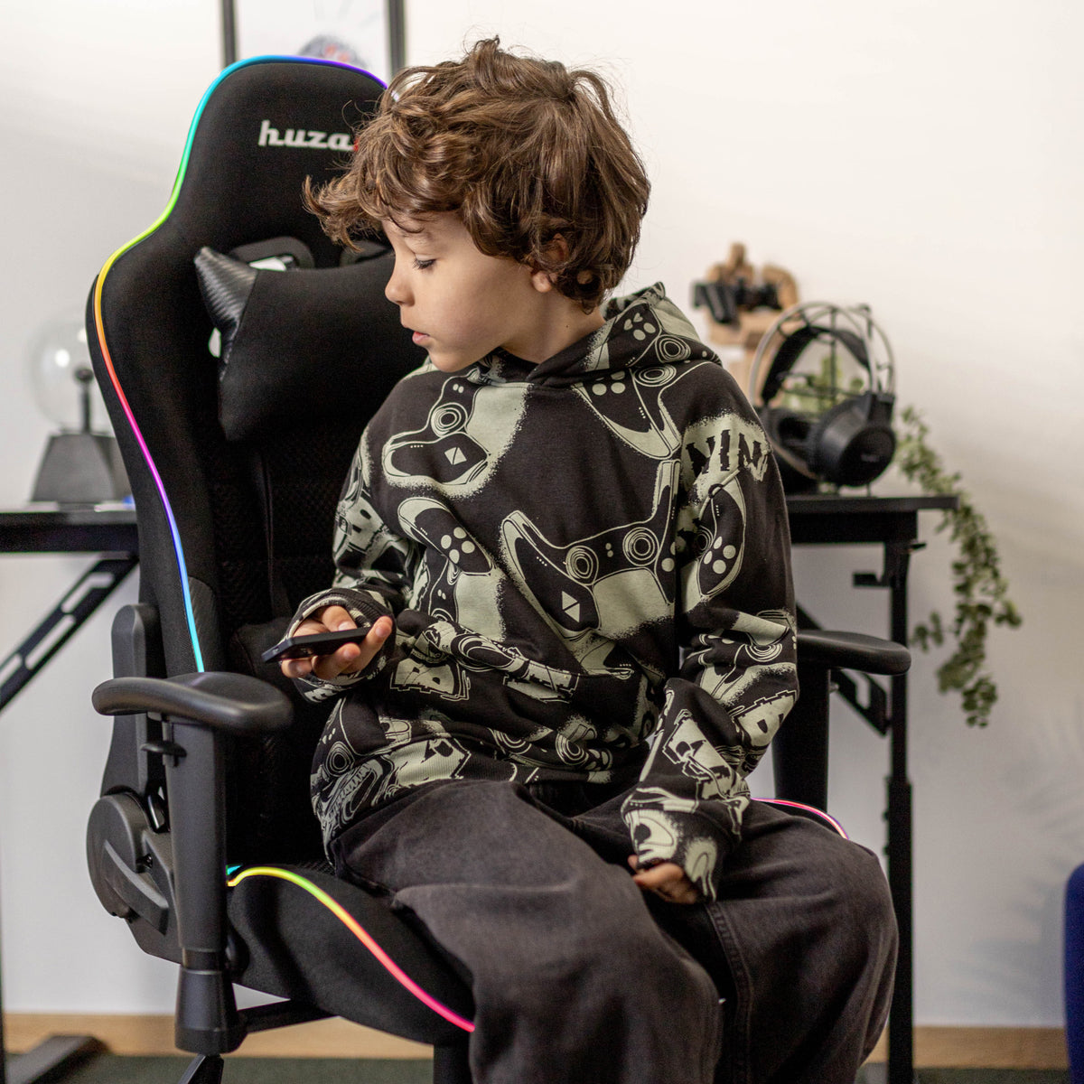 HUZARO RANGER 6.0 RGB LED Mesh Gaming-Stuhl für Kinder